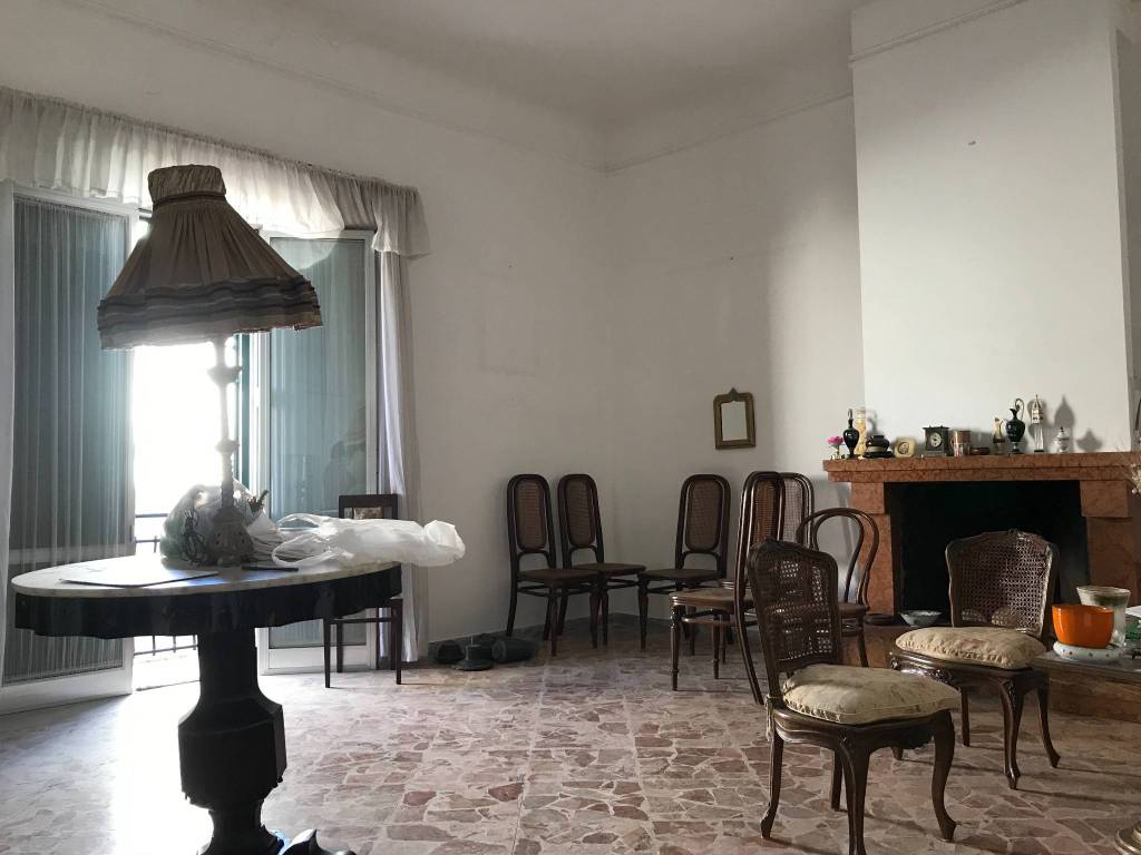Casa indipendente a Ceglie messapica in Via Sigismondi Castromediano - Foto 4