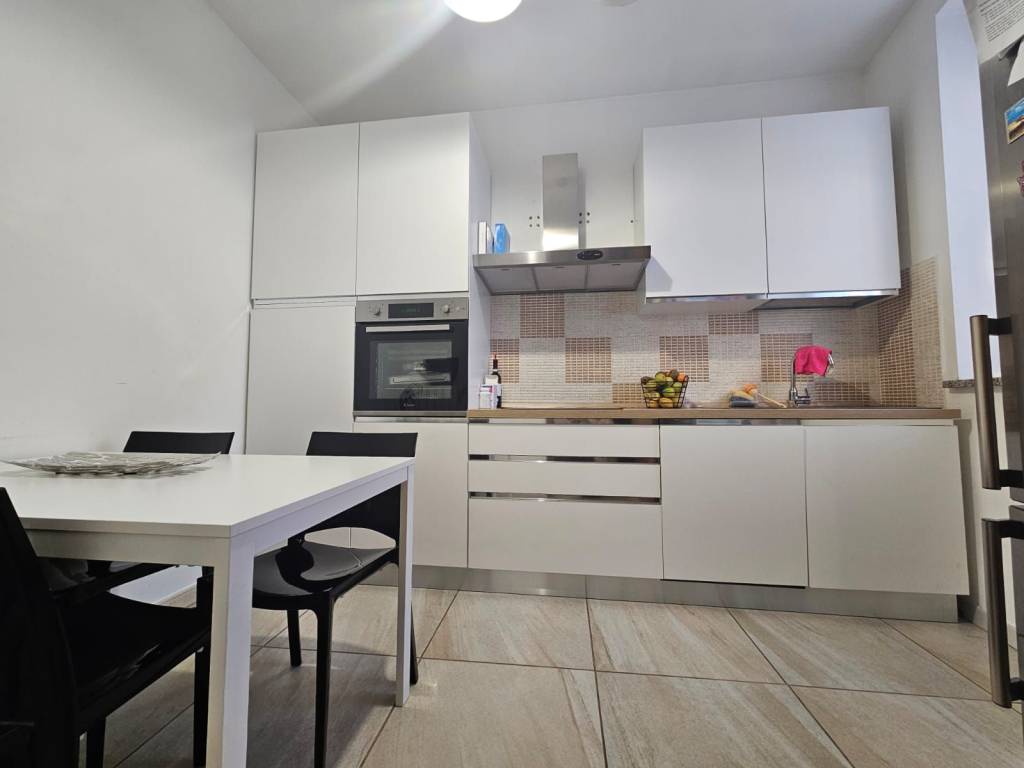 Casa indipendente a Cameri in Via Giosuè Carducci - Foto 3
