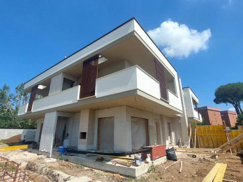 Villa a Aprilia in Via Nuoro - Foto 2