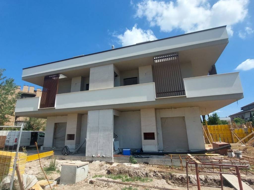 Villa a Aprilia in Via Nuoro - Foto 4