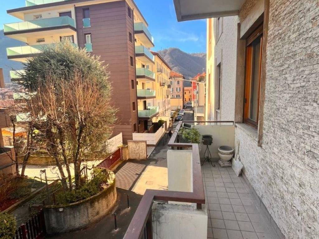 Appartamento a Como in Via Luciano Manara, 9 - Foto 4