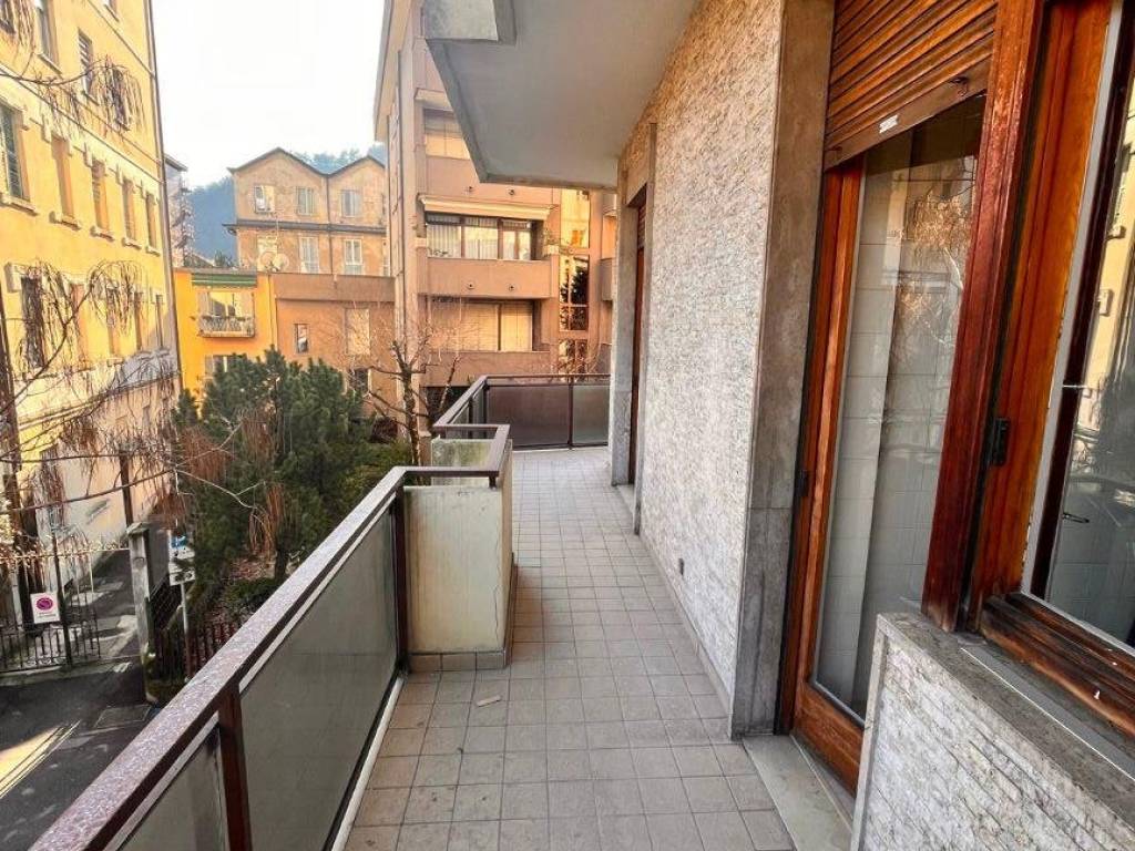 Appartamento a Como in Via Luciano Manara, 9 - Foto 5