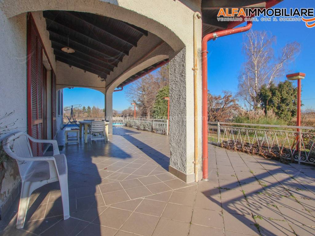 Villa a Cameri in Strada Privata Chalet del Lago - Foto 2