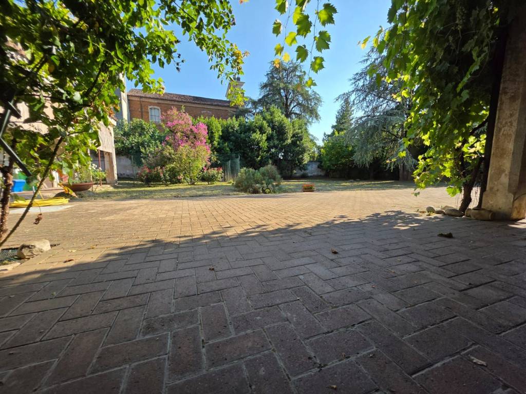 Villa a Casalbuttano ed uniti in Viale Graffignana - Foto 4