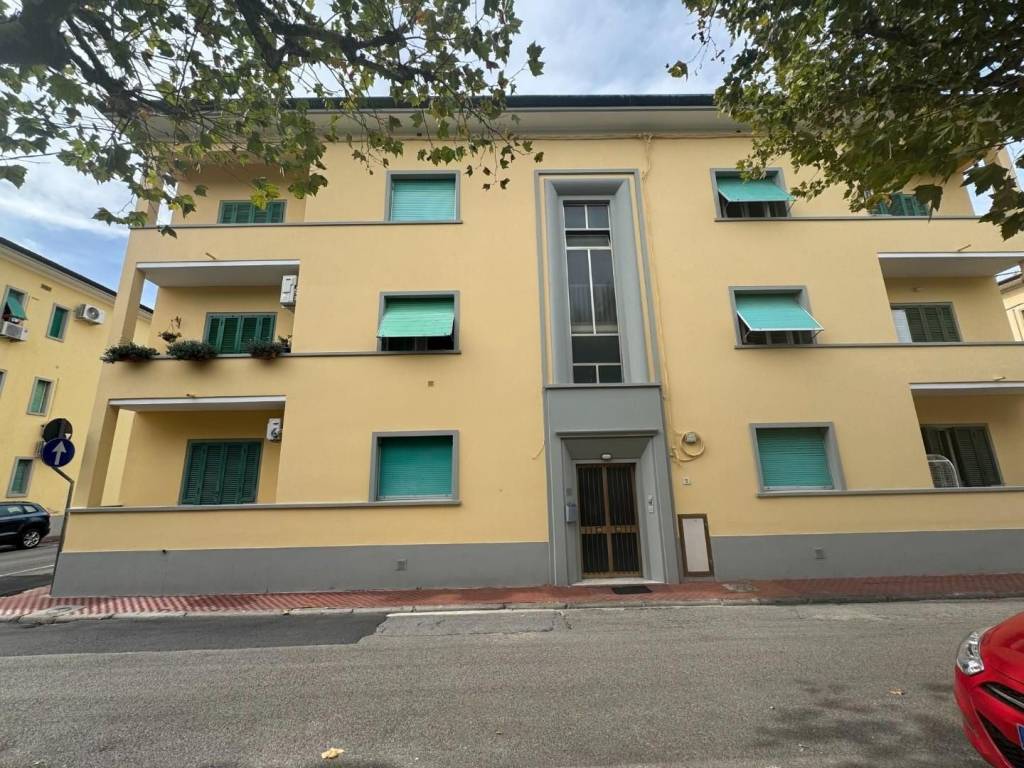 Appartamento a Pontedera in Piazza Donna Paola Piaggio, , 5 - Foto 2