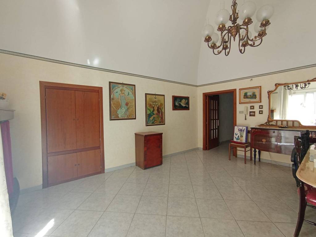 Casa indipendente a Acquaviva delle fonti in Via Emilio Rivela, 49 - Foto 4