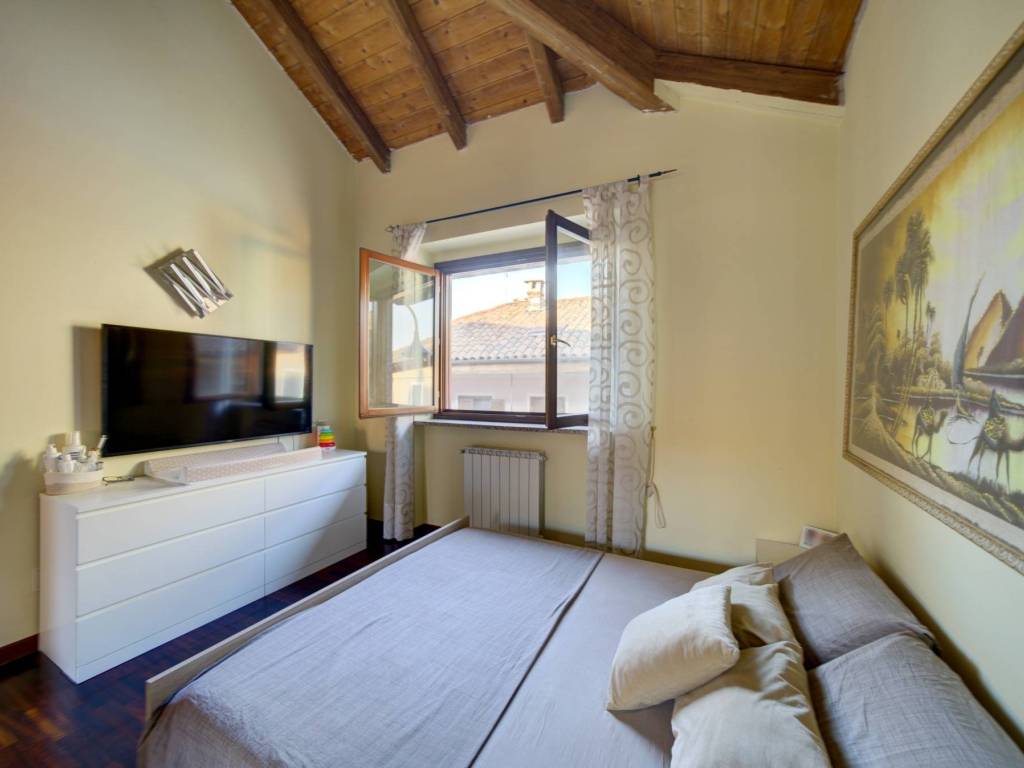 Appartamento a Leinì in Via Vincenzo Bonis, 19 - Foto 4