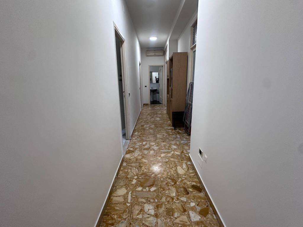 Appartamento a Parma in Galleria Polidoro, 8 - Foto 3
