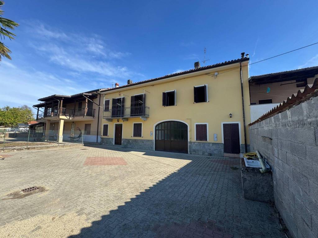 Villa a Asti in Frazione Quarto Inferiore - Foto 2