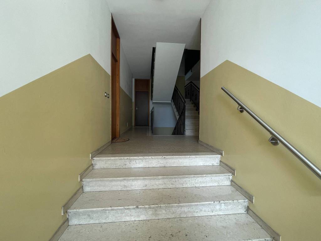Appartamento a Cameri in Via Marè - Foto 2