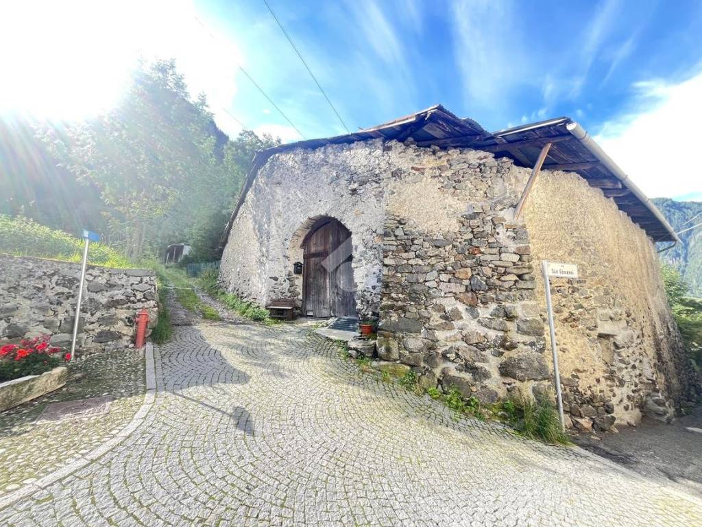 Casa indipendente a Sondalo in Via S. Giovanni, 12 - Foto 3