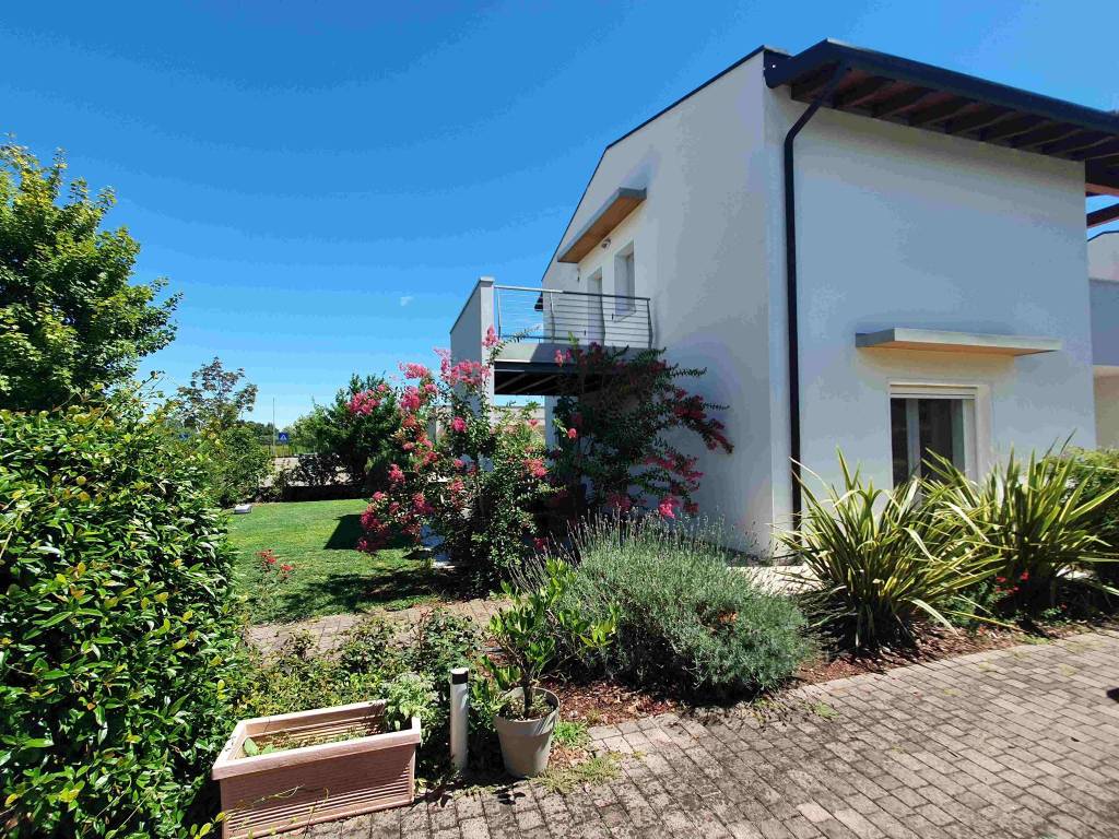 Villa a Azzano decimo in Viale Rimembranze - Foto 5