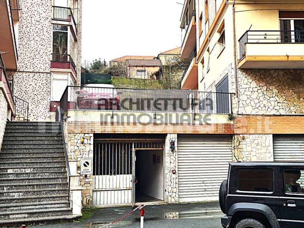 Box / garage a Albissola marina in PIAZZA GIOVANNI XXIII - Foto 4