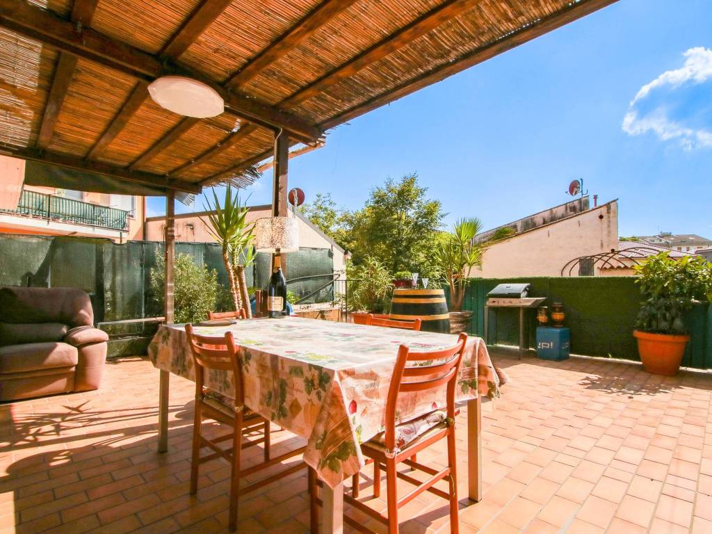 Appartamento a Verona in Via Tombetta, 146 - Foto 2