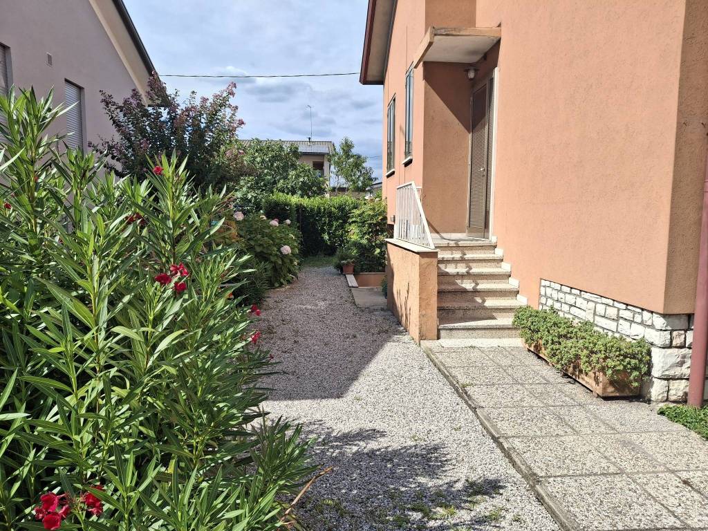 Villa a Cittadella in Via Comino, 25 - Foto 2
