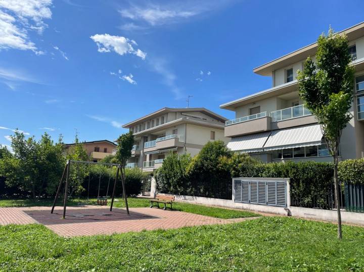 Appartamento a Caronno pertusella in Via Silvio Pellico, 79 - Foto 2