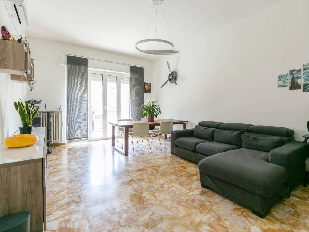 Appartamento a Falconara marittima in Via Fratelli Rosselli - Foto 2