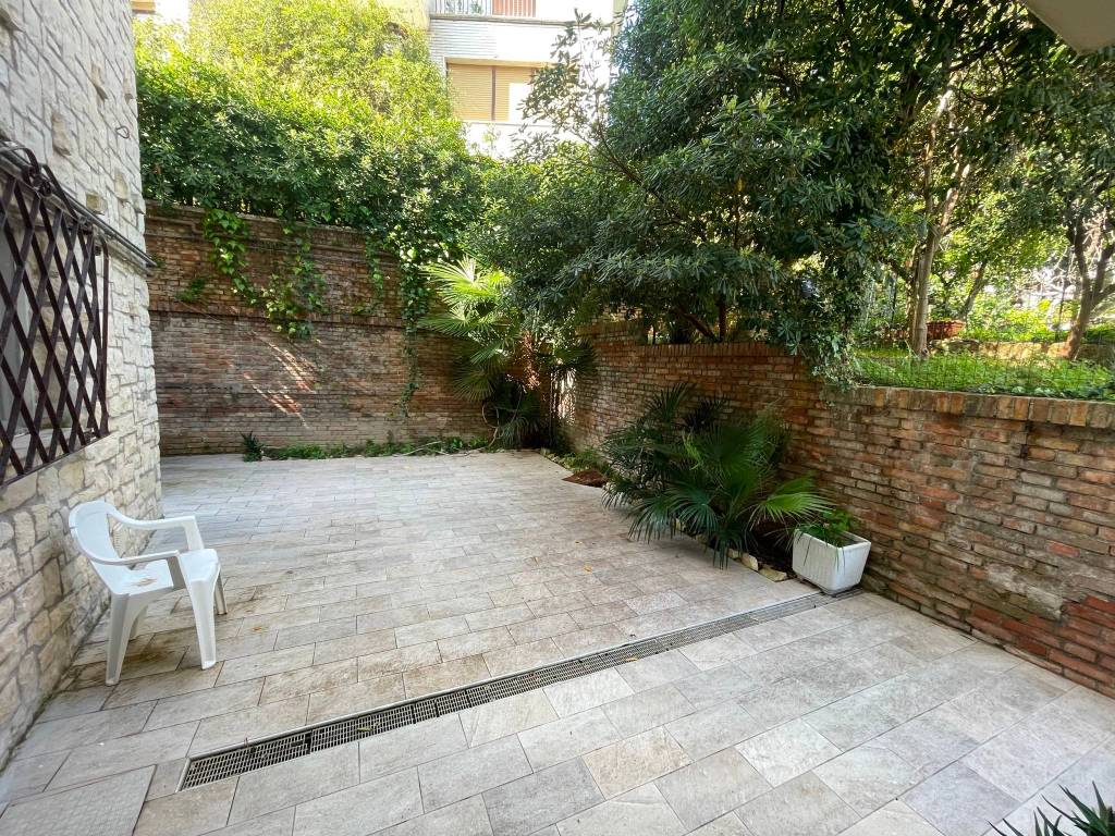 Appartamento a Ancona in Via Paolo Thaon de Revel - Foto 3