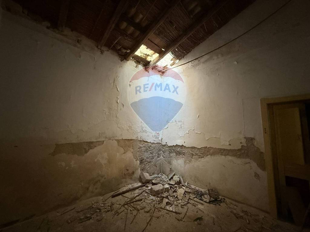 Casa indipendente a Priolo gargallo in via san martino della battaglia - Foto 3