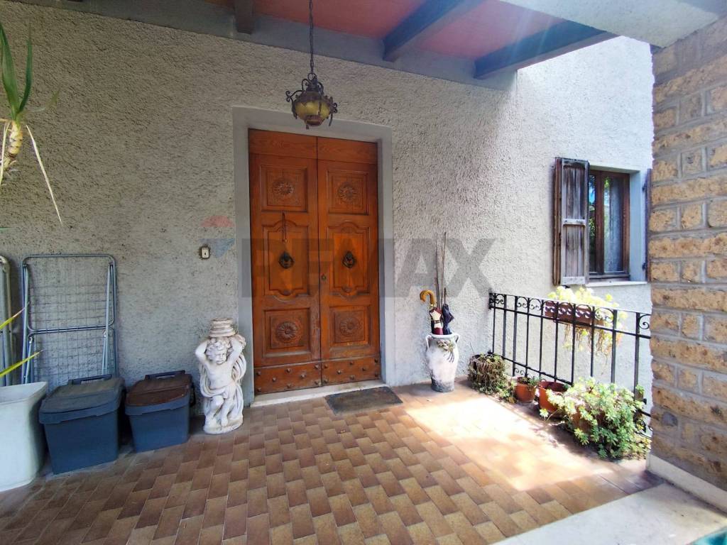 Villa a Baschi in via del filatoio, 14 - Foto 2