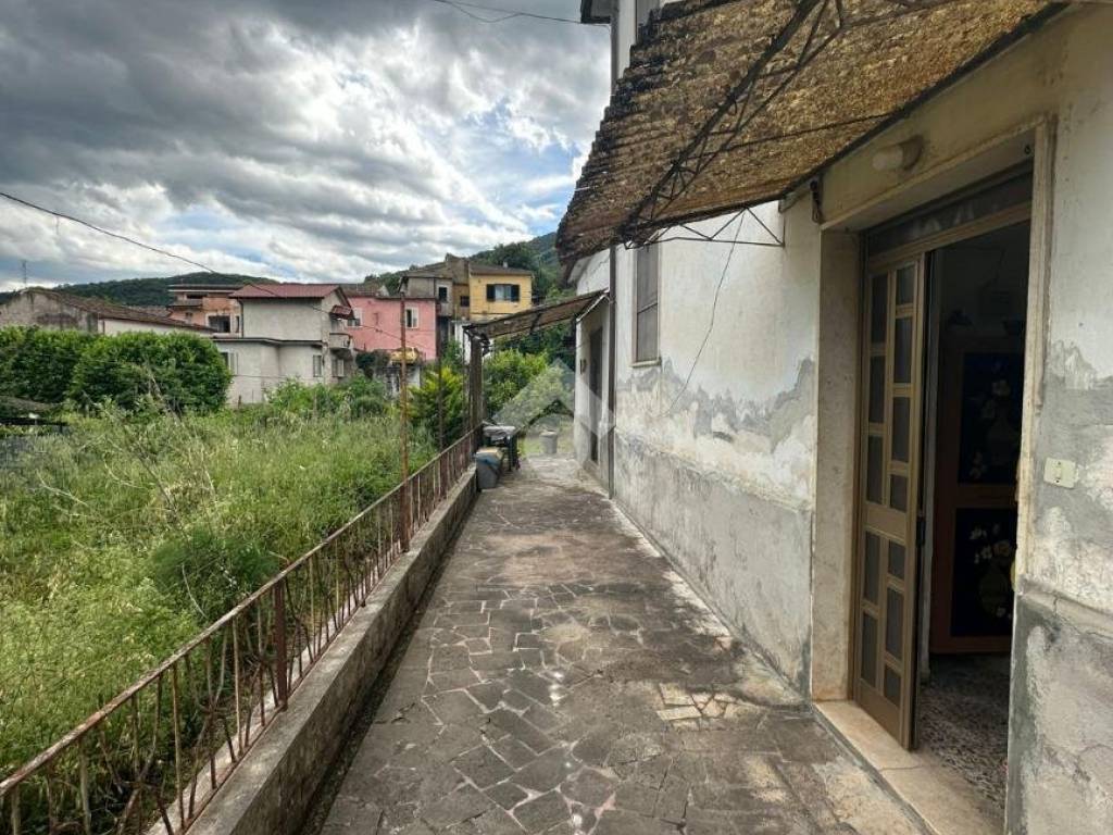 Casa indipendente a Cassino in Via Vallone, 11 - Foto 2