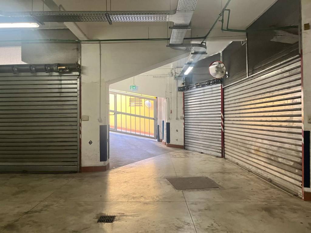 Box / garage a Roma in Via Costantino Lazzari - Foto 4
