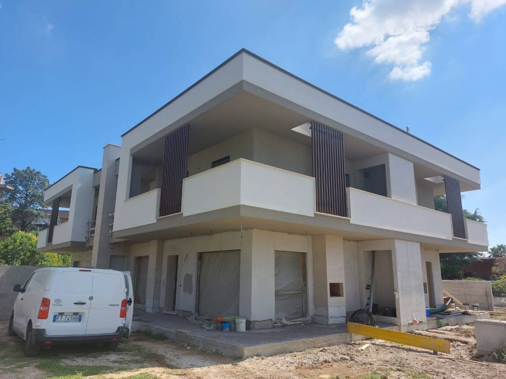 Villa a Aprilia in Via Nuoro - Foto 3