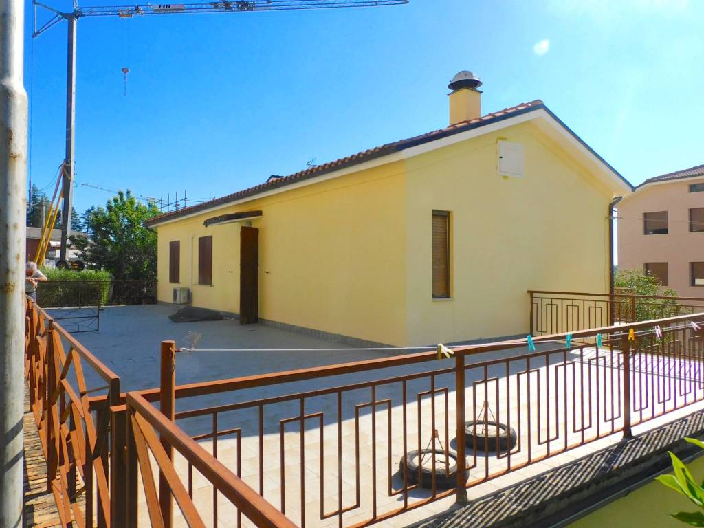 Villa a Sarnano in Via John Fitzgerald Kennedy, 7 - Foto 5