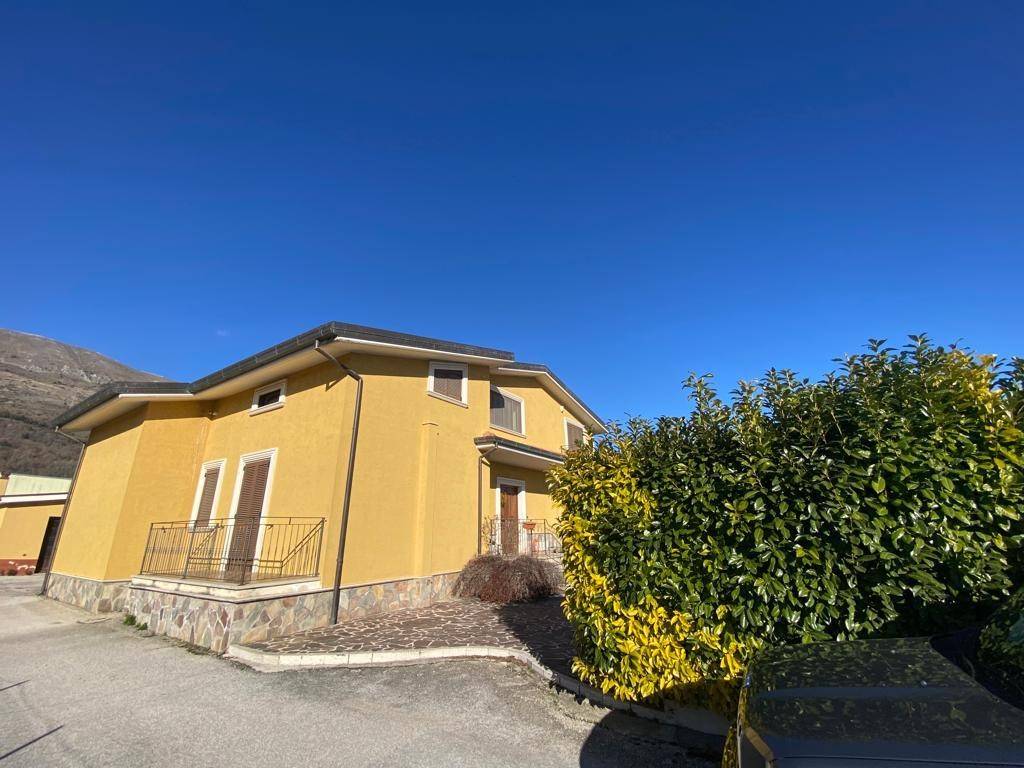 Villa a Avezzano in Via Prato dei Santi, 39 - Foto 3