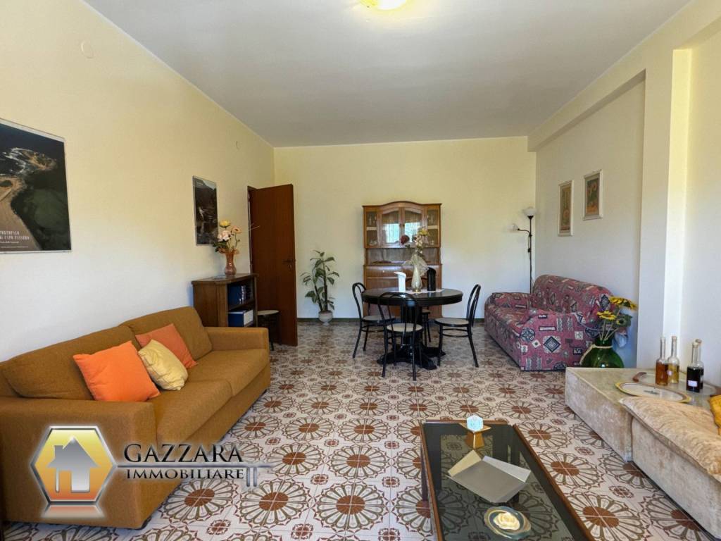 Casa indipendente a Canicattini bagni in Via Vittorio Emanuele III, 410 - Foto 2