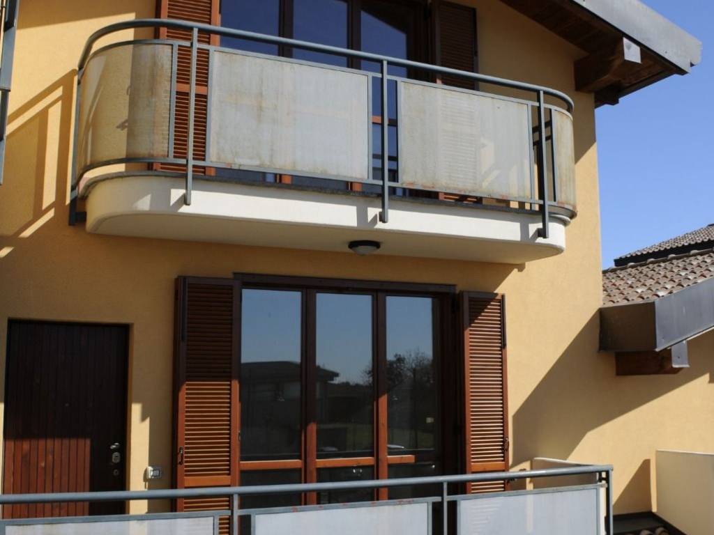 Appartamento a Tradate in Via Monte Nevoso, 45 - Foto 2