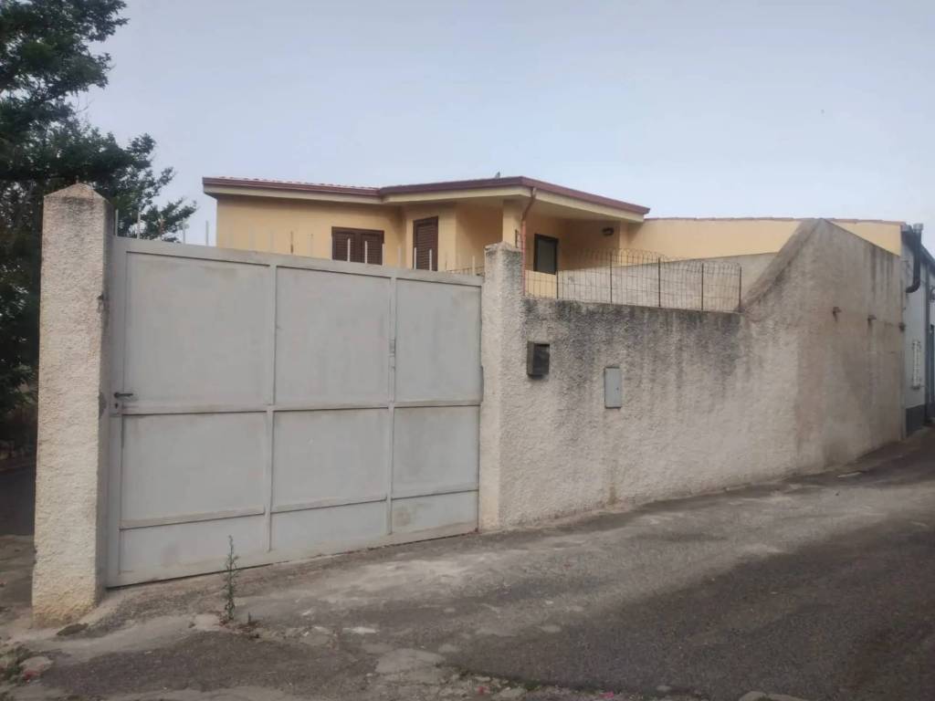 Palazzo / stabile a Tresnuraghes in Via Alfonso Lamarmora - Foto 2