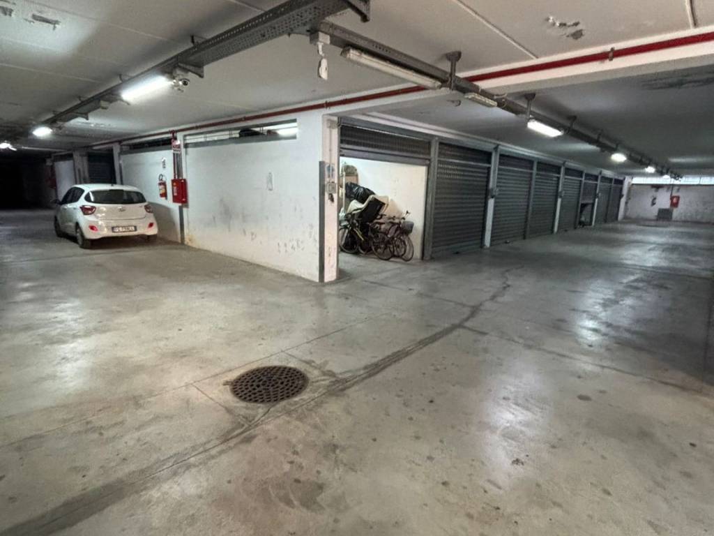 Box / garage a Castellammare di stabia in Via Napoli - Foto 4