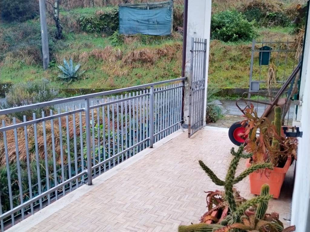 Appartamento a Follo in Via 2 Giugno - Foto 2