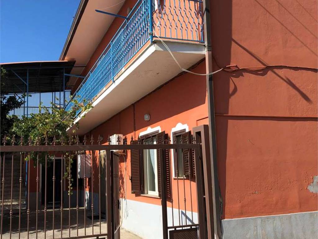 Palazzo / stabile a Francolise - Foto 3