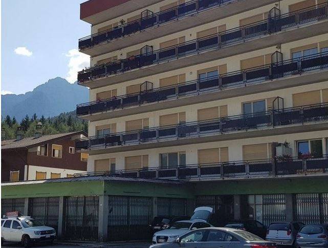 Palazzo / stabile a Pieve di cadore in Via Cortina - Foto 2