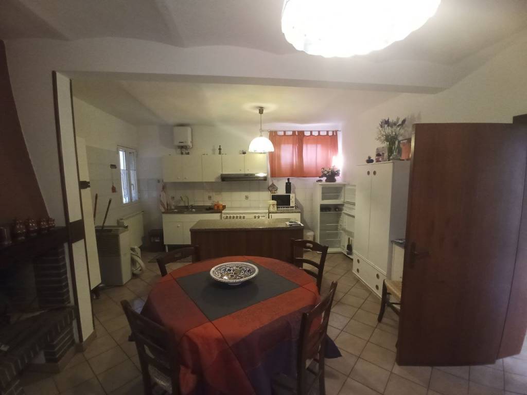 Appartamento a Castiglione del lago in Via Roma - Foto 5