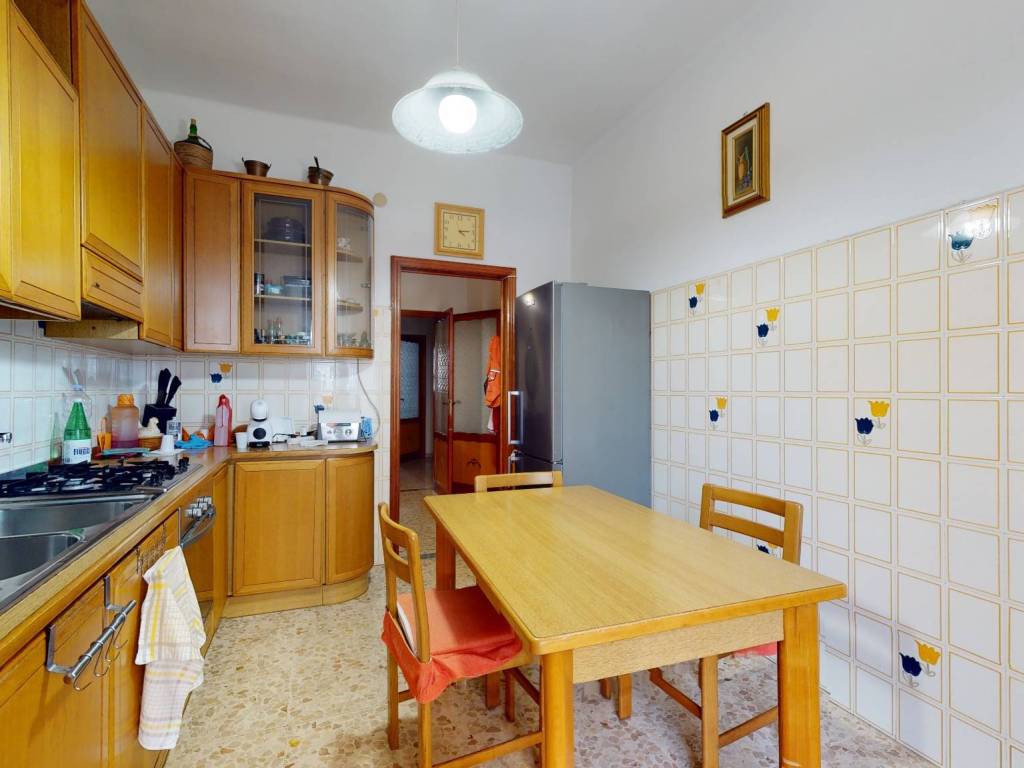 Appartamento a Ceglie messapica in Via Matera, 5 - Foto 3