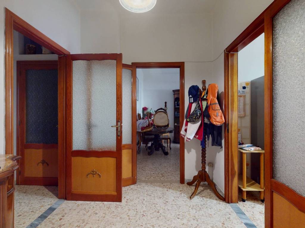 Appartamento a Ceglie messapica in Via Matera, 5 - Foto 4
