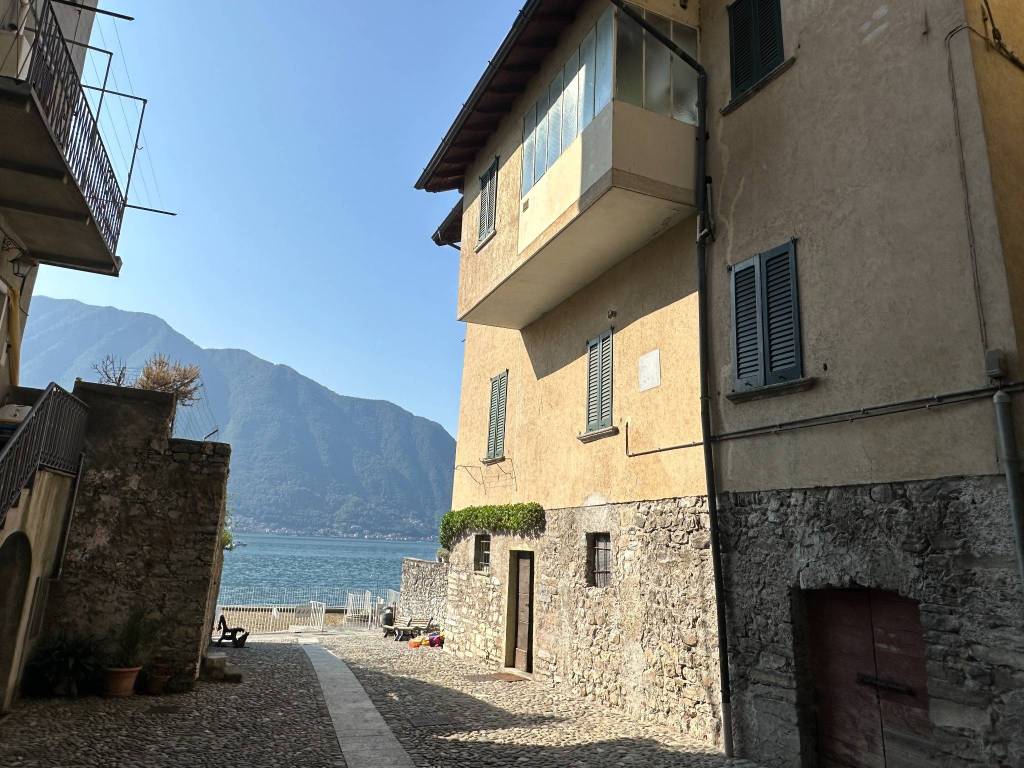 Villa a Sala comacina in Via Vincenzo Puricelli, 2 - Foto 5