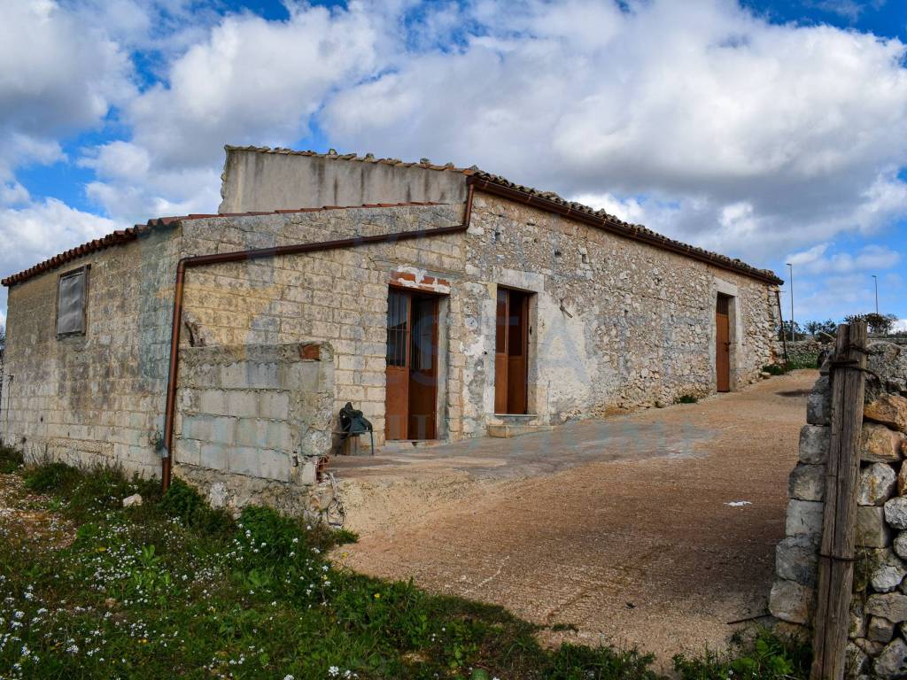 Rustico / casale a Noto in Via Tommaso Fazello - Foto 2