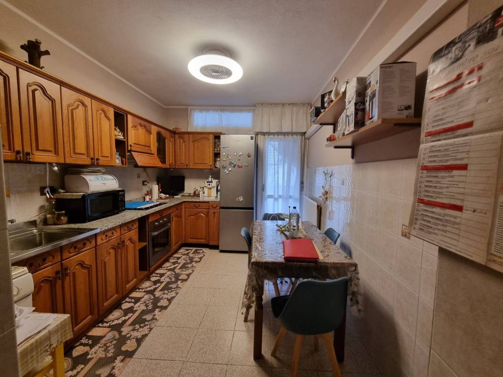 Appartamento a Novara in Via Antonio Calderara - Foto 4