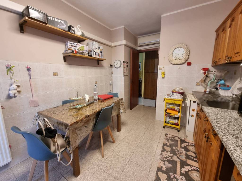 Appartamento a Novara in Via Antonio Calderara - Foto 5