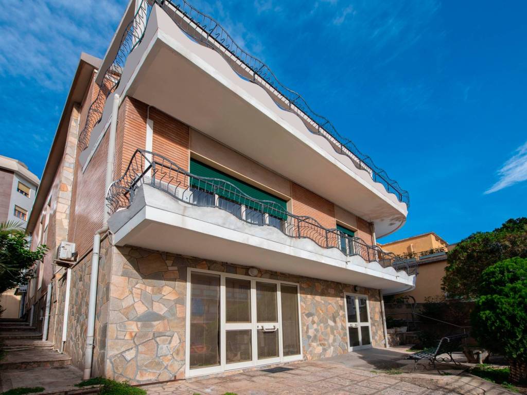 Villa a Cagliari in Via Palermo, 8 - Foto 4