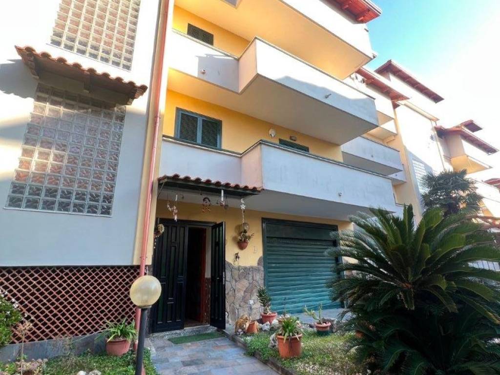 Villa a Villaricca in Strada Vicinale Marchesella, 218 - Foto 2