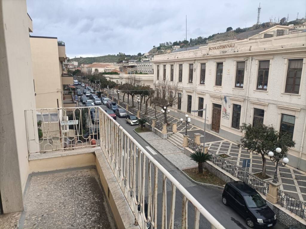 Appartamento a Melito di porto salvo in Via Nazionale - Foto 2