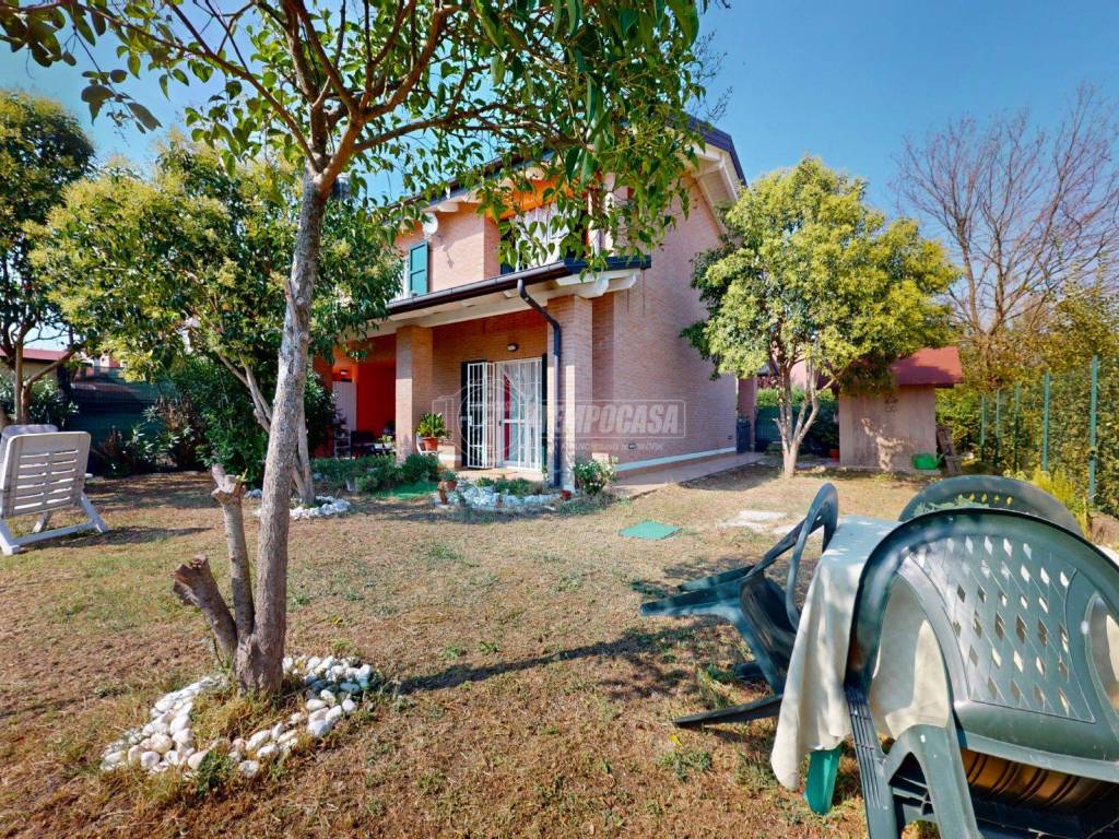 Casa indipendente a Reggio emilia in Via aldo bagni - Foto 4