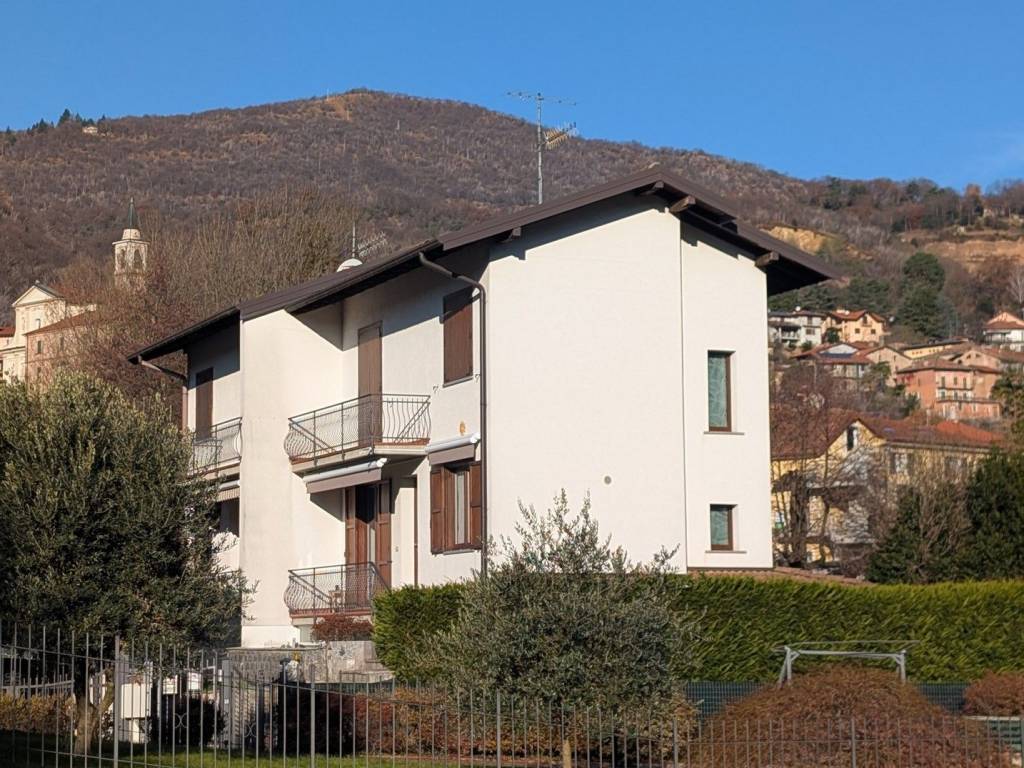 Villa a Cuasso al monte in Via per Besano - Foto 2