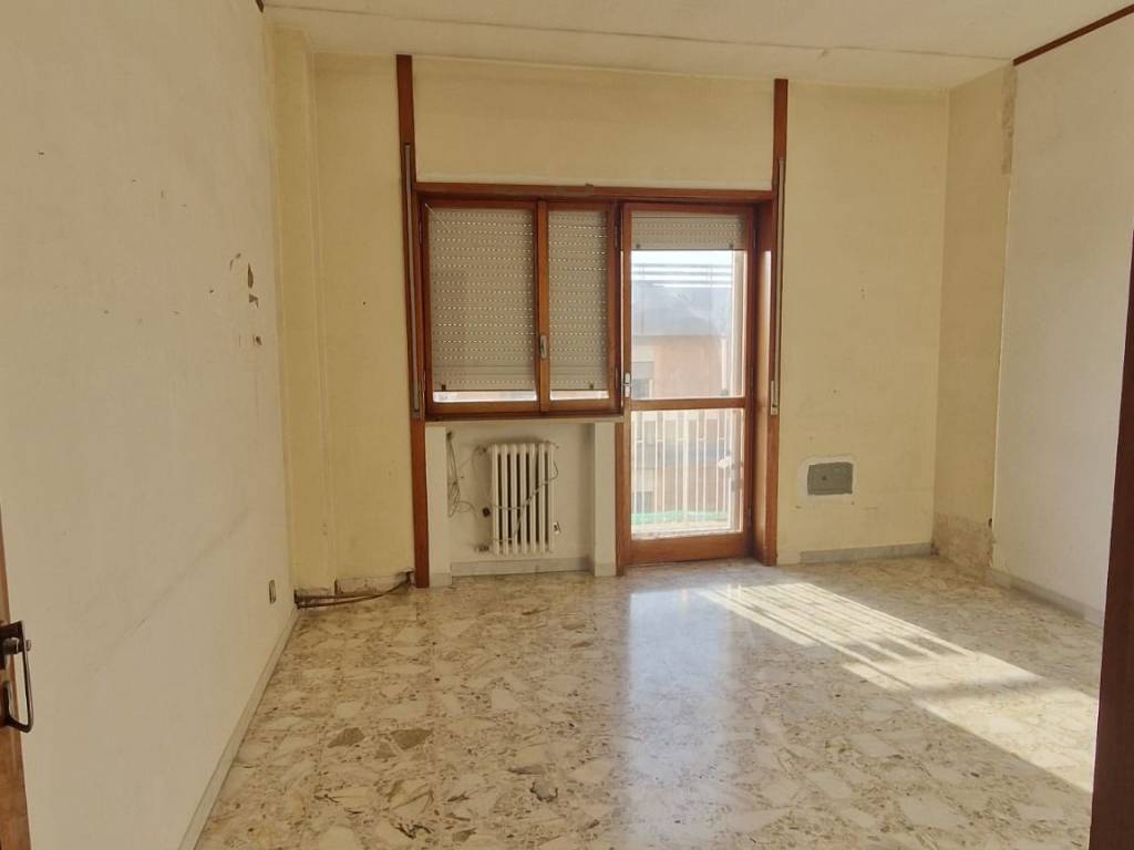 Appartamento a Taranto in Via Medaglie d'Oro, 15 - Foto 5