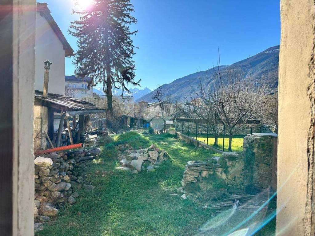 Appartamento a Aosta in Rue Croix de Ville, 57 - Foto 2